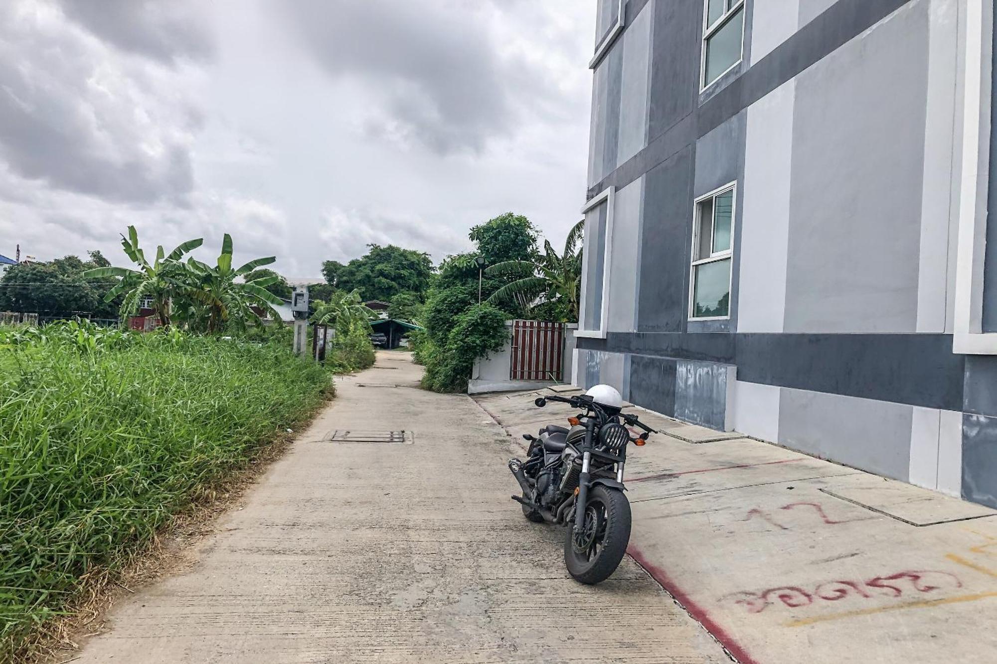 K&K Apartment Samut Prakan Eksteriør bilde